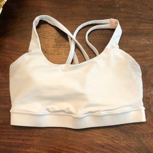 Lululemon Energy Bra Size 6 *w/ removable padding*